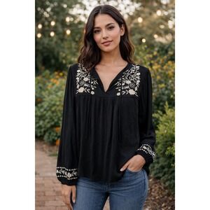 Maison d'Amelie Embroidered Boho Blouse L